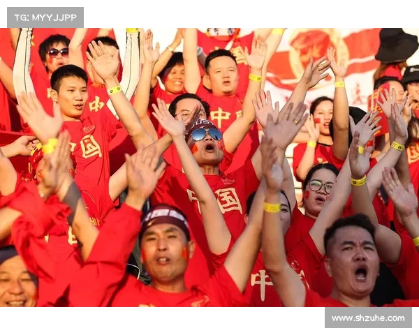 球场热血沸腾 赛事氛围与球迷激情共同奏响的动感乐章 球场热血沸腾 赛事氛围与球迷激情共同奏响的动感乐章